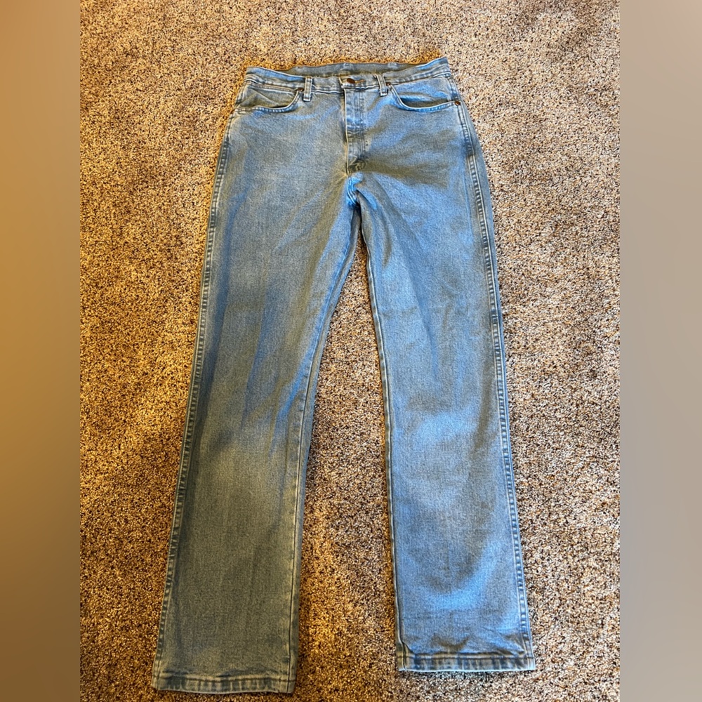 Wrangler Light Blue Straight Leg Women's Jeans